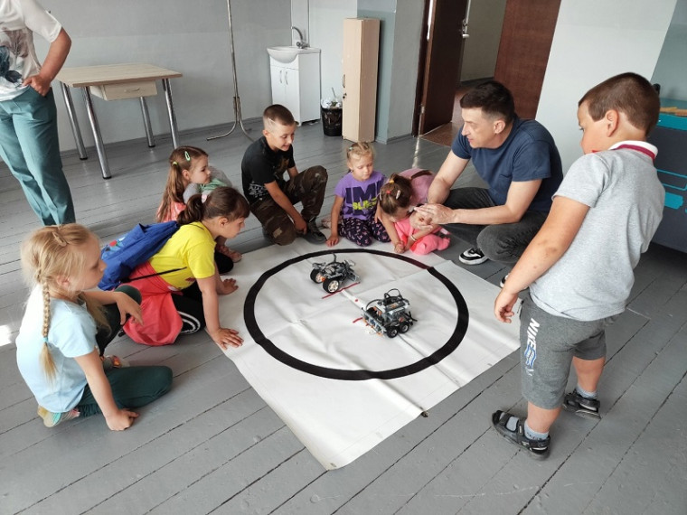 Создание робота для состязания по &quot;РОБО-СУМО&quot; в летнем оздоровительном лагере.